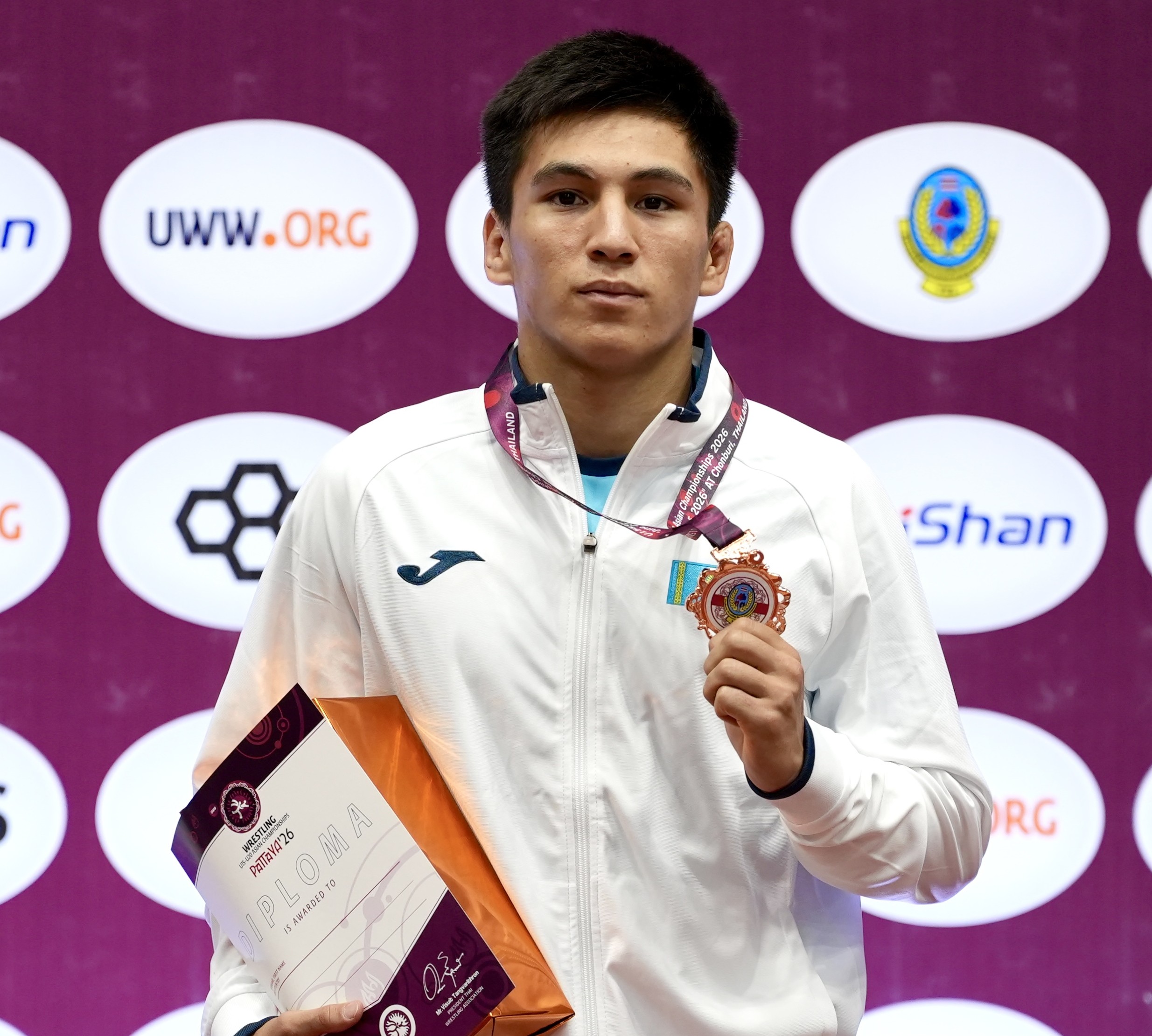 Қазақстандық U20 балуандары Паттайядағы Азия чемпионатында тағы үш медаль жеңіп алды