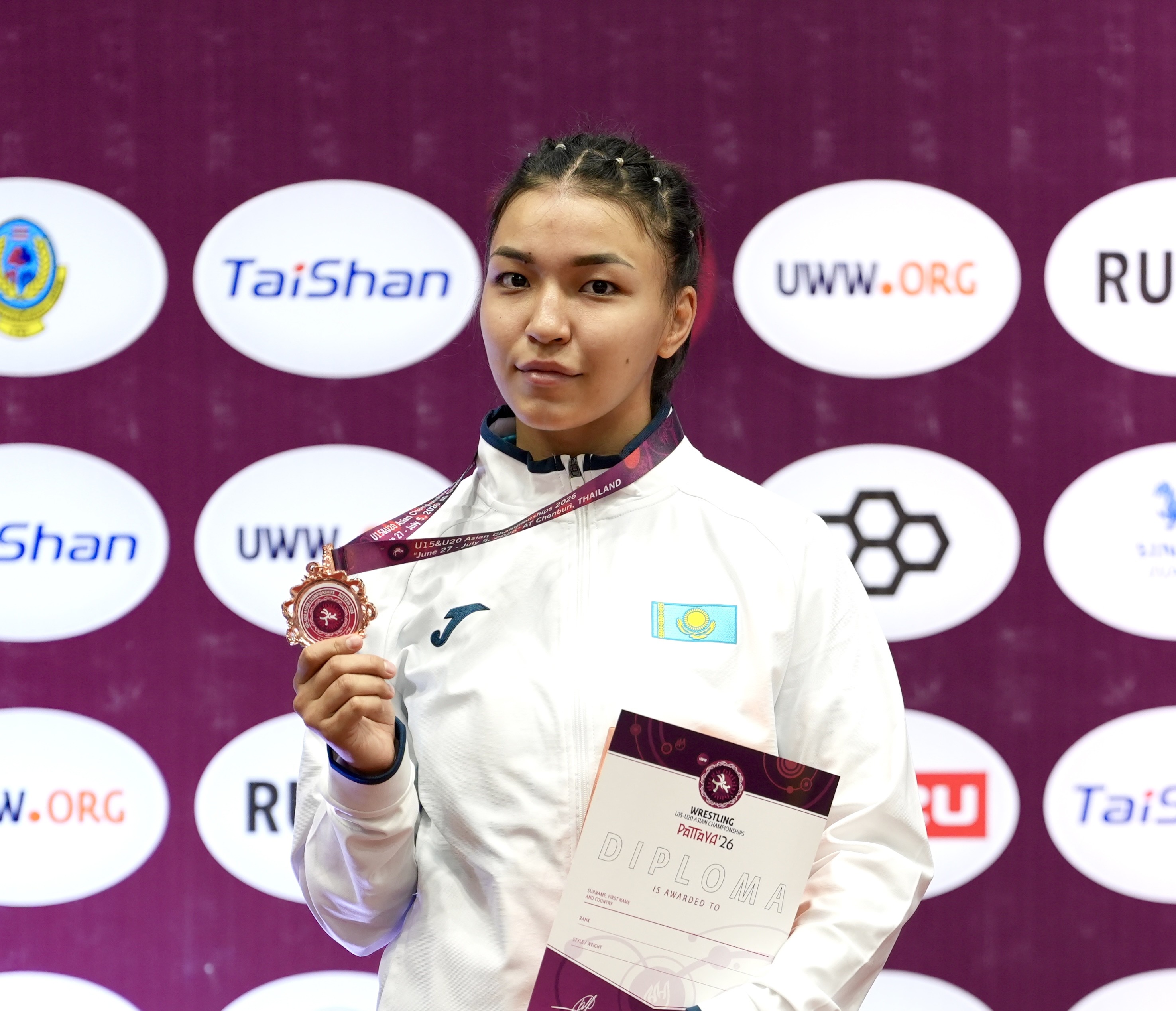 Қазақстандық U20 балуандары әйелдер күресінен Азия чемпионатында бес медаль жеңіп алды
